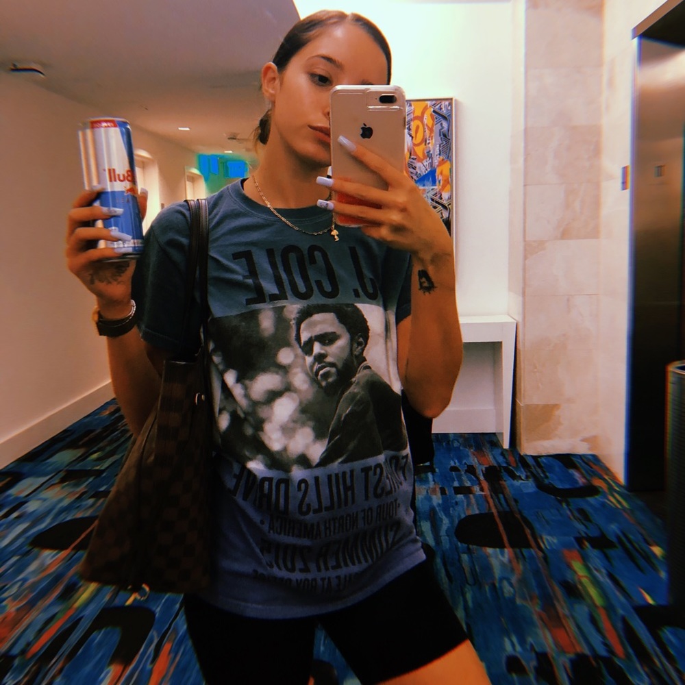 Meet your Posher, Selena